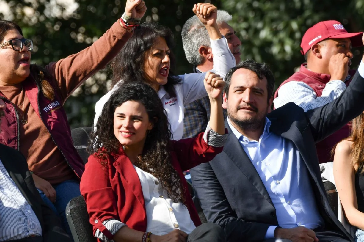 Luisa María Alcalde Andrés López Beltrán