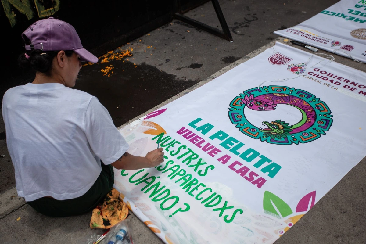 olectivo Antifa Antififa ofrecen conferencia de prensa y realizan acciones en las inmediaciones del Estadio Ciudad de México el marco del mundial 2026.