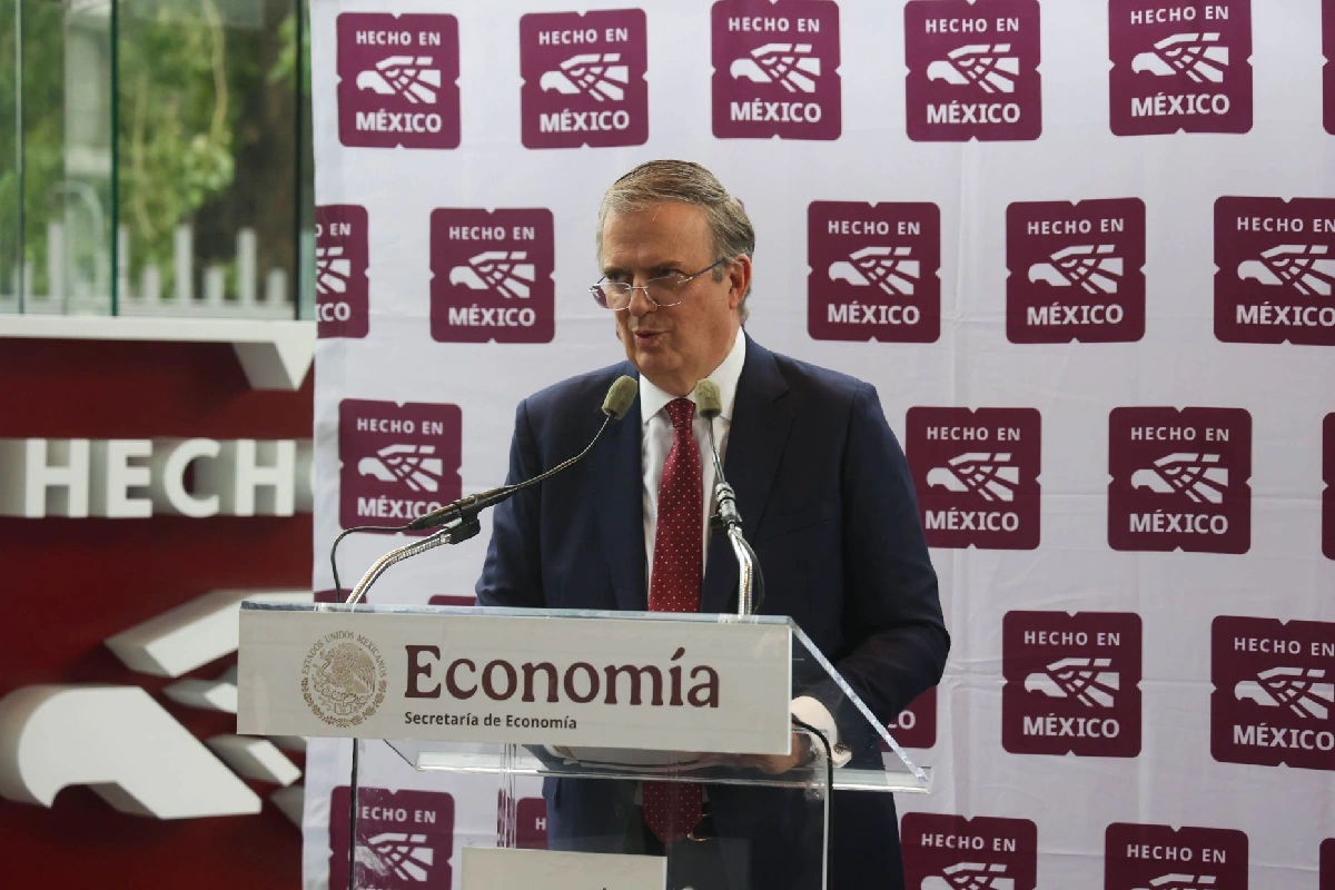 Marcelo Ebrard, secretario de Economía, viajó a EU para revisar el T-MEC