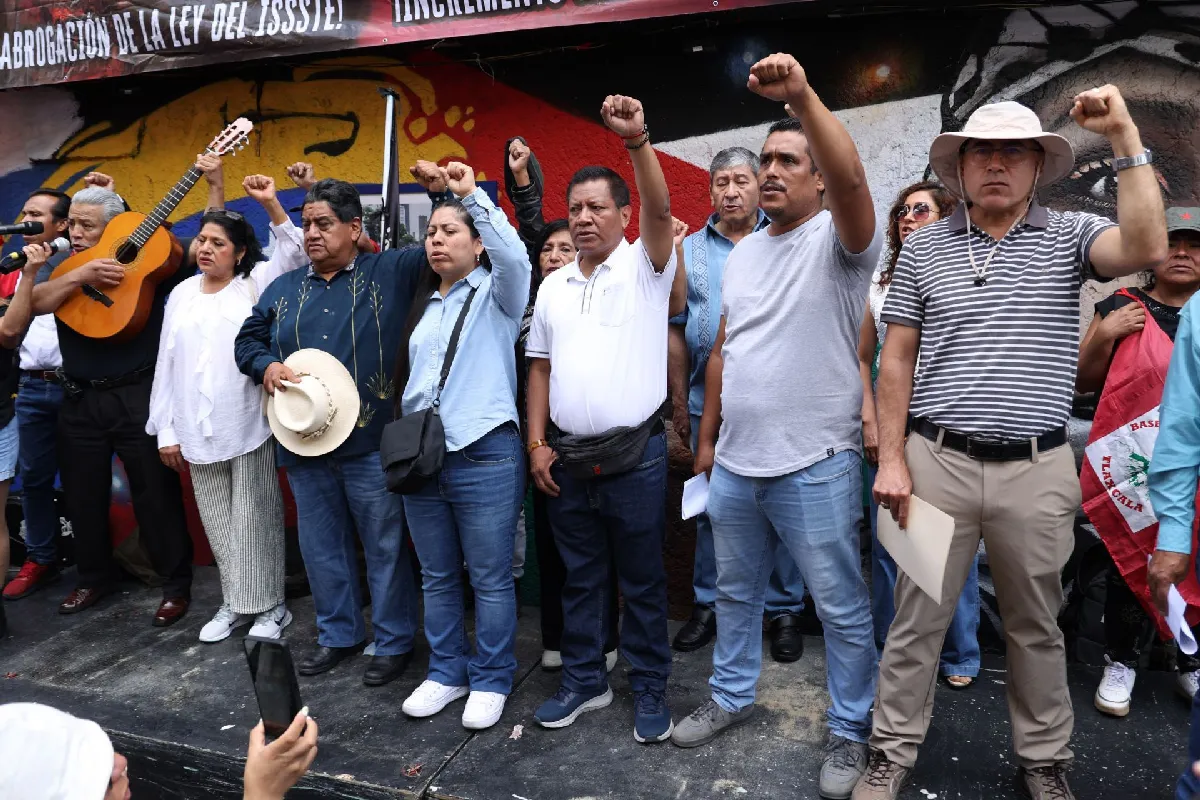 Mario Delgado rechaza que entrega de 800 mdp a la CNTE sean para levantar plantón; “es para combatir rezago educativo”, dice