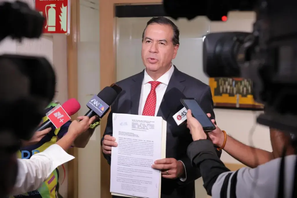 Mejía Berdeja presenta demanda de juicio político contra gobernador de Coahuila por presuntas irregularidades en las elecciones
