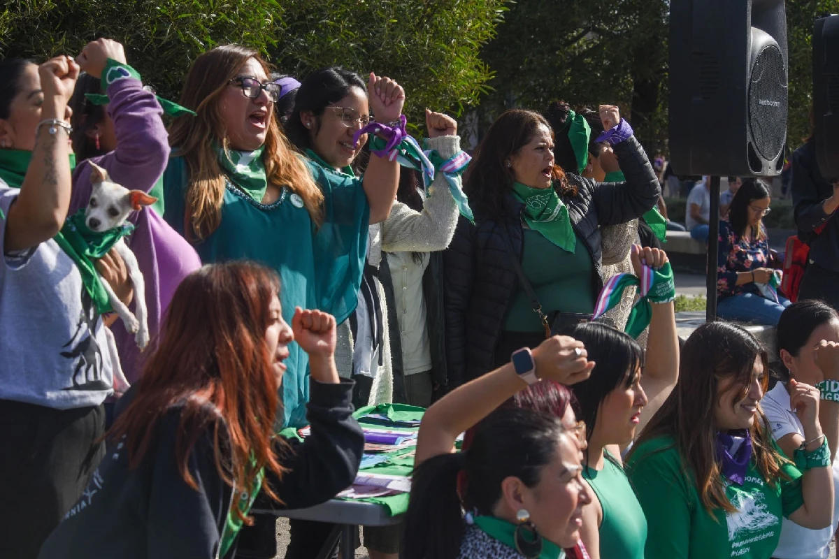 Multan a diputados por desacato y aprueban reforma que completa la despenalización del aborto en Yucatán