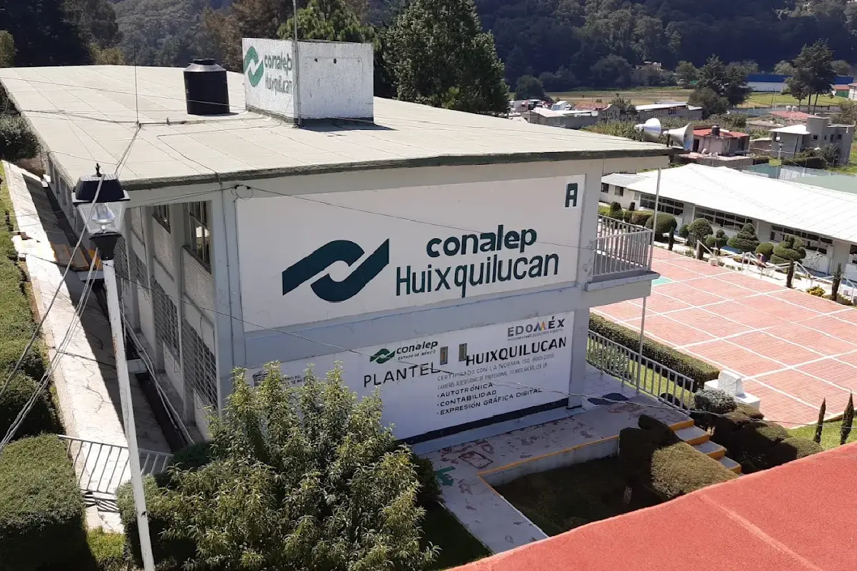 Policía de Huixquilucan golpean a estudiantes del Conalep 198