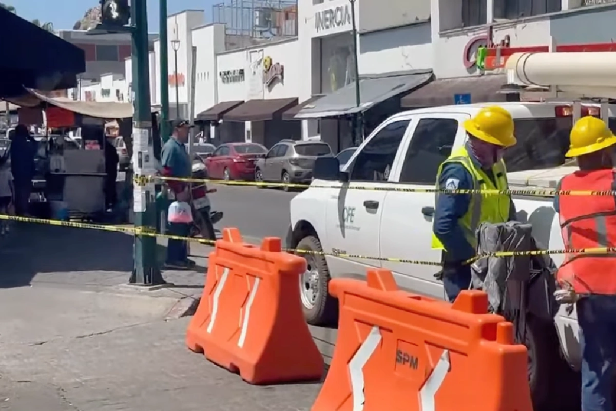 Retiran transformador de Waldo's en Hermosillo para nuevos peritajes por incendio que dejó 24 muertos