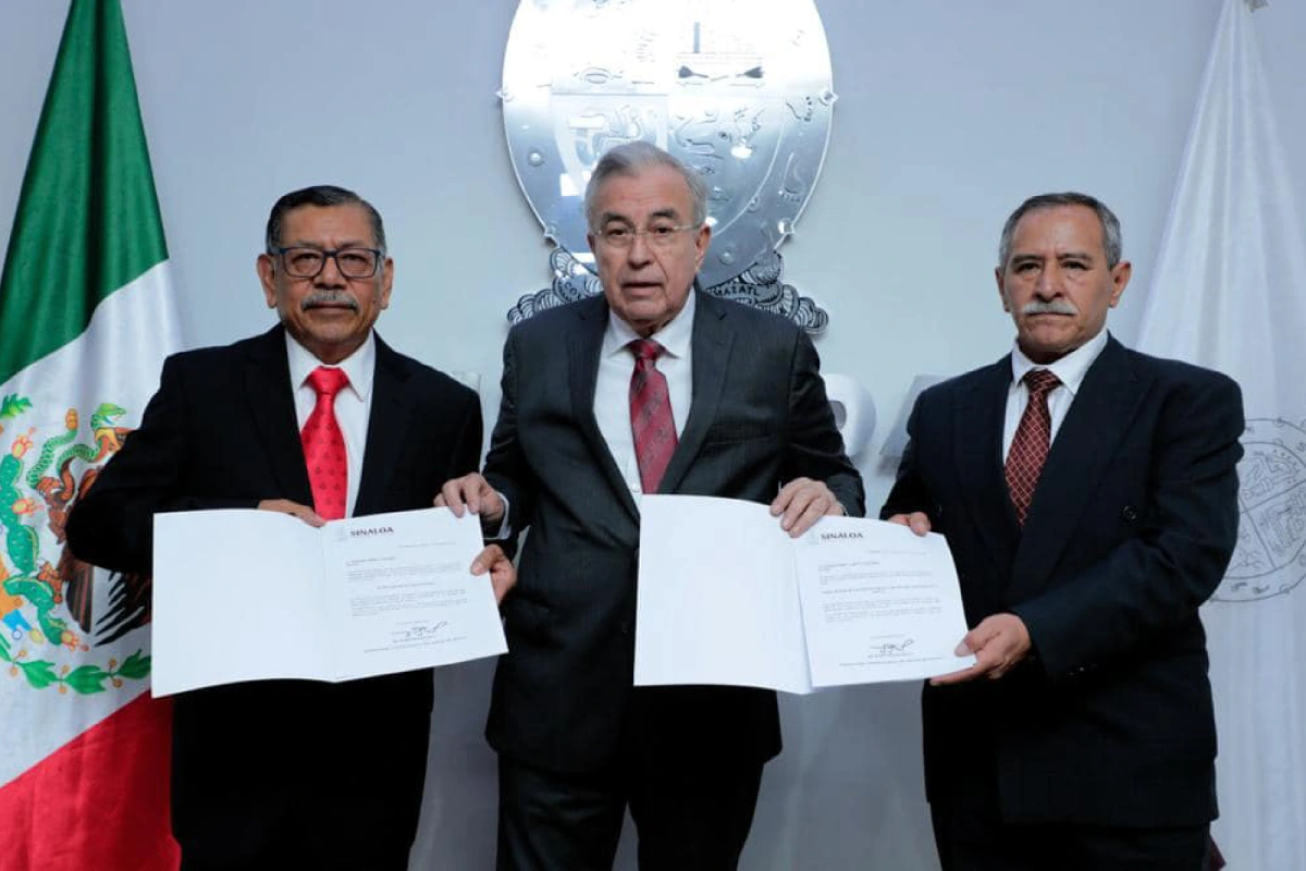 Secretario de Seguridad de Sinaloa durante su nombramiento por Rocha Moya