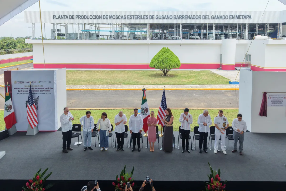 Sheinbaum y Brooke Rollins inauguran planta para combatir gusano barrenador; EU invertirá 83.8 mdd para operación