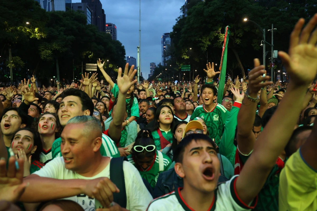 Suspenden a policía de Apatzingán, Michoacán, que disparó durante festejos por la victoria de México