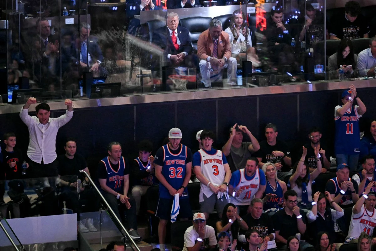 Abuchean a Trump en el Madison Square antes del tercer juego de Finales de la NBA