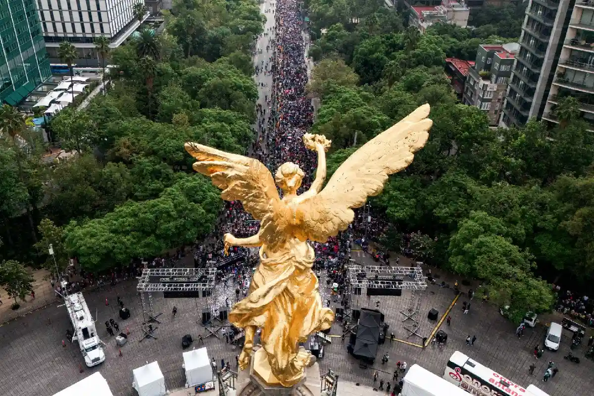 La CDMX celebra la “ola humana más grande” del mundo entre la fiesta mundialista y los conflictos sociales