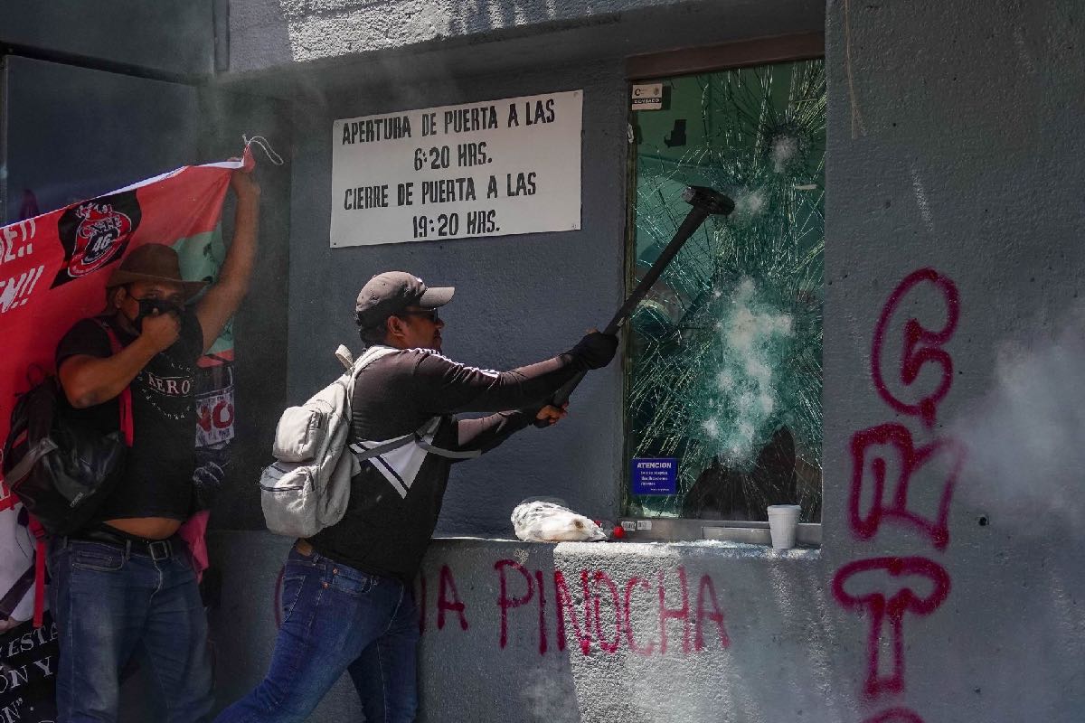La protesta, sobre Avenida Universidad en la Ciudad de México
