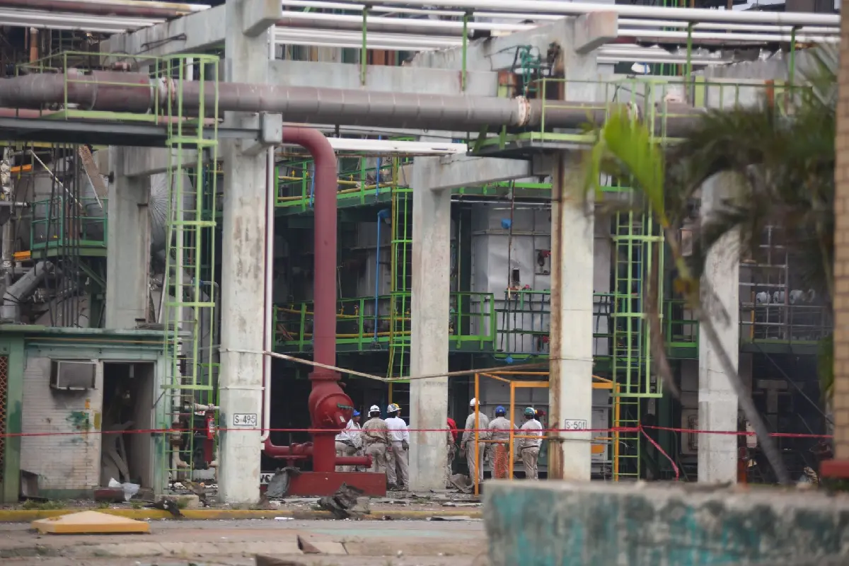 Gobierno anuncia inversiones por 93 mil mdp para reactivar la industria petroquímica y de fertilizantes