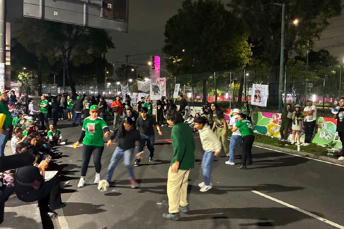 La última cascarita de la noche, 15 horas antes del silbatazo inicial del México 2026