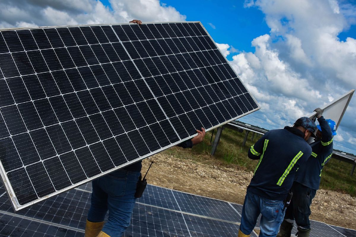El Parque de Energía Solar La Pimienta cuenta con más de un millón de paneles solares, en la Península de Yucatán