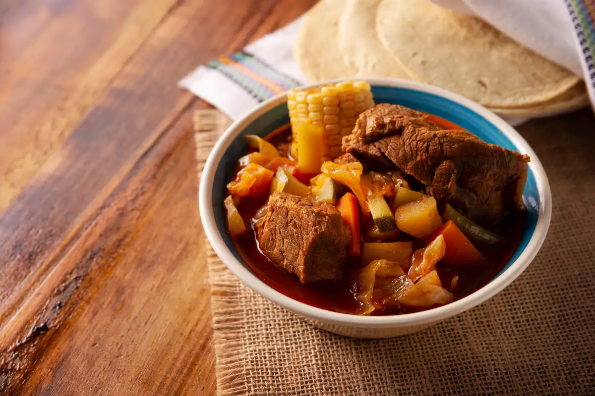 mole de olla receta típica de México