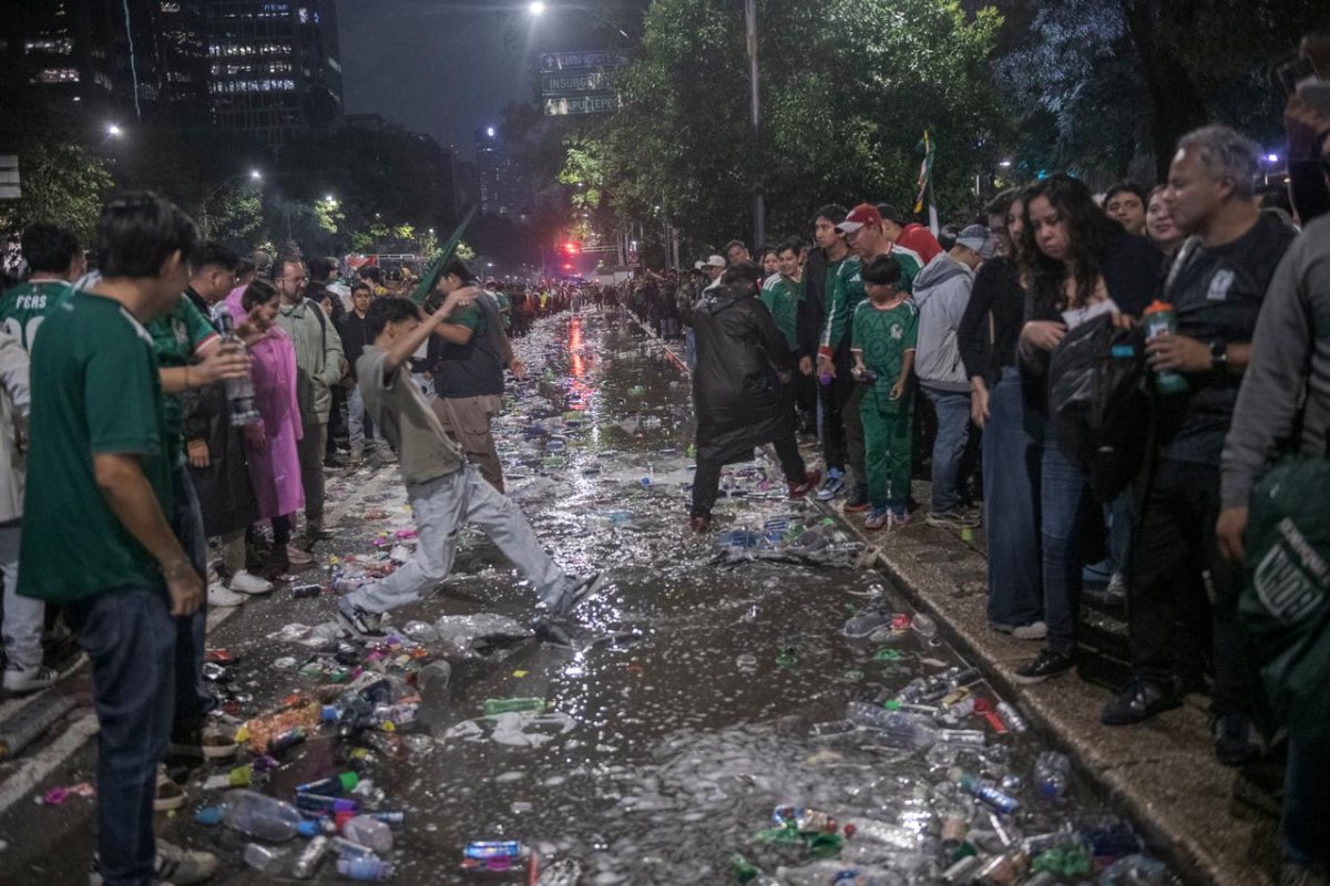 Durante los festejos nadie parecía ver ni sentir la lluvia