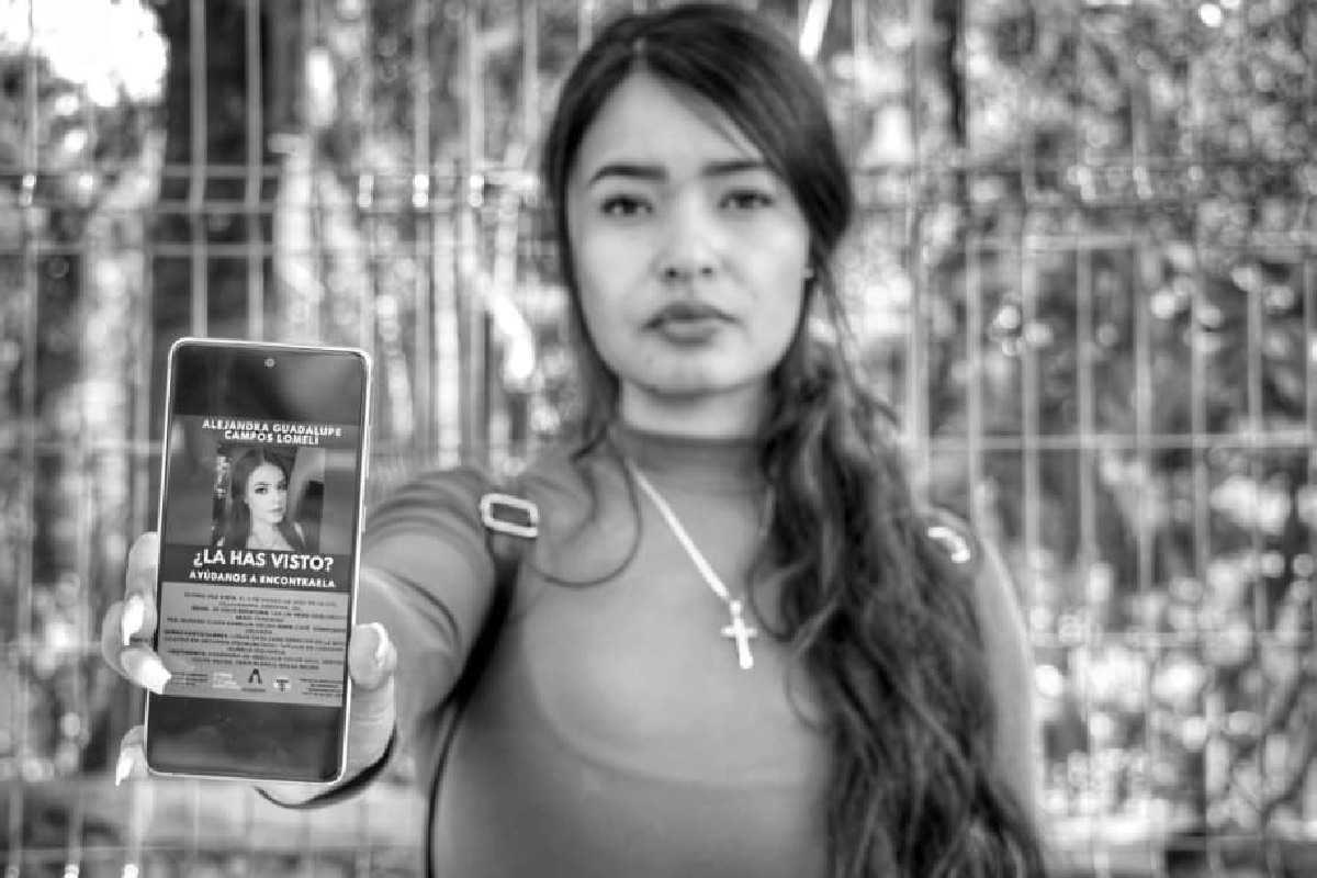 Mayra Campos Lomeí, hermana de Alejandra