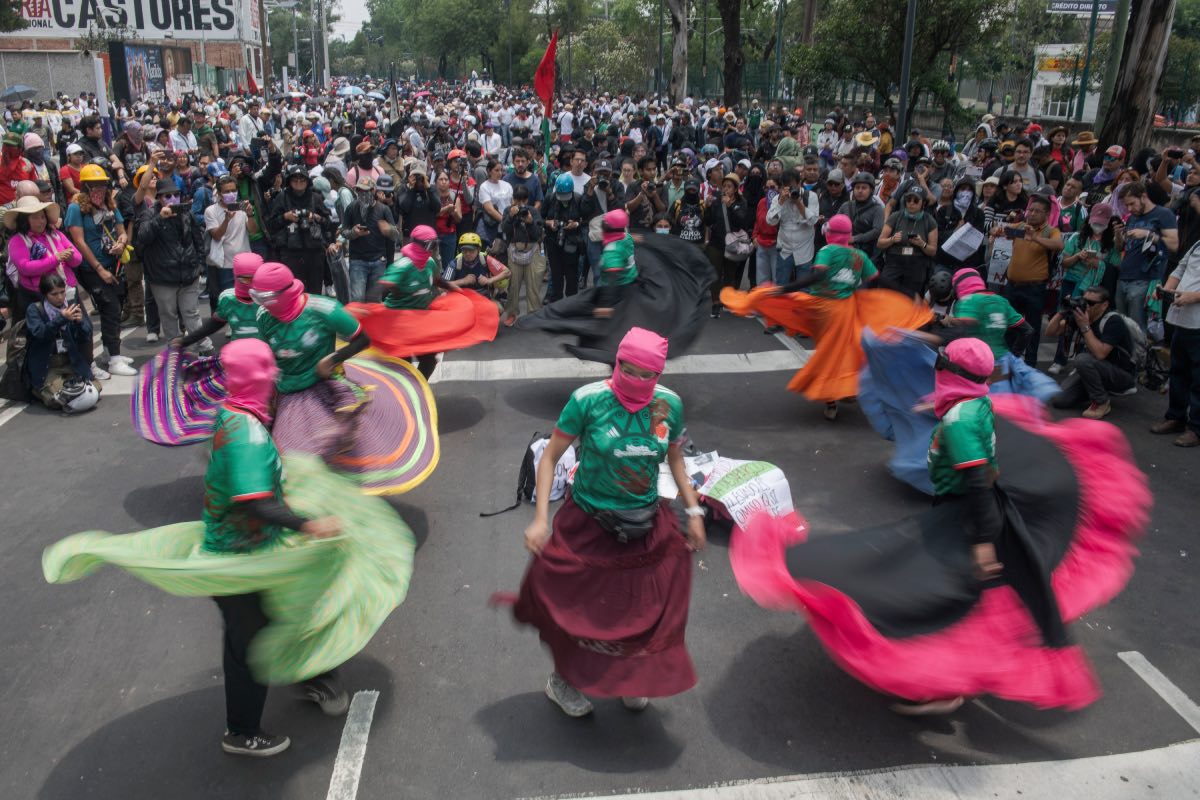 Las calles de la Ciudad de México, sitio propicio para bailar y cantar