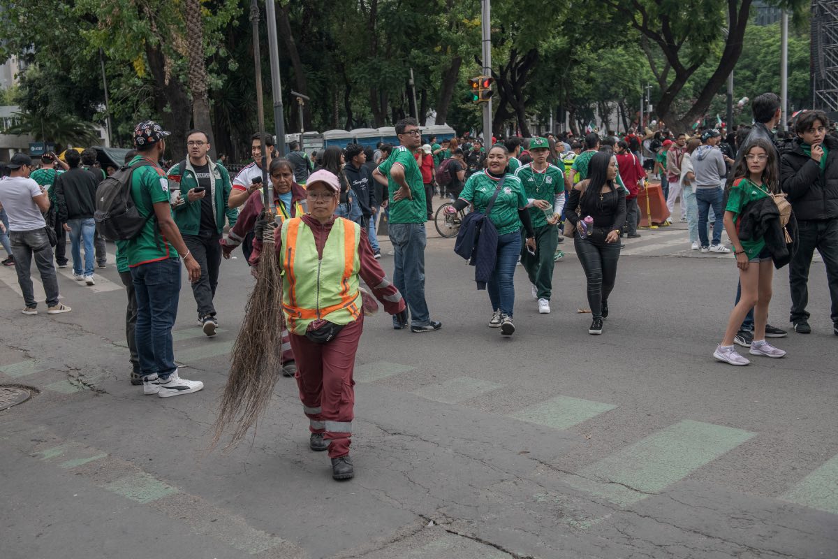 Esta vez hubo más personas para apoyar en la limpieza de la Ciudad de México