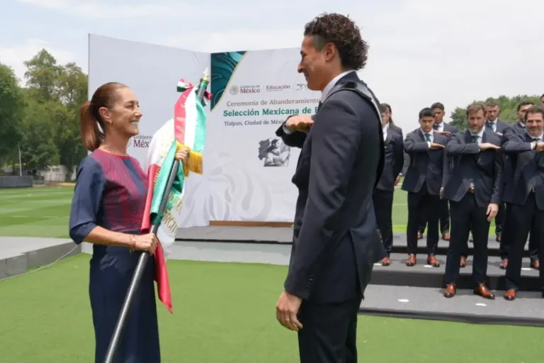 Mundial 2026: Sheinbaum abandera a la Selección Mexicana a tres días de su  debut | Animal MX