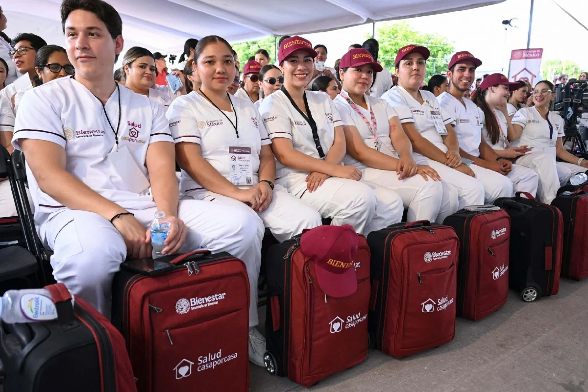 Enfermeras y enfermeros del programa salud casa por casa 