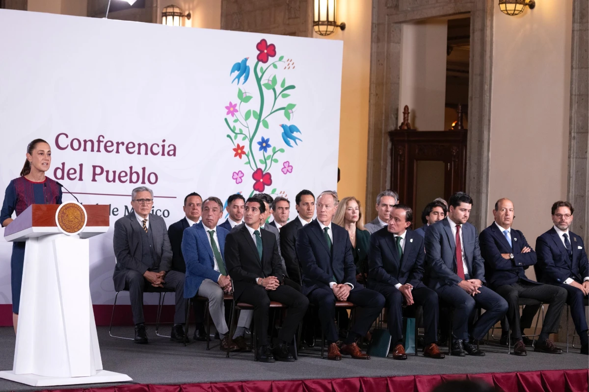 Claudia Sheinbaum Pardo, Presidente de México, encabezó la presentación de una iniciativa para crear escuelas de fútbol.para niños y niñas