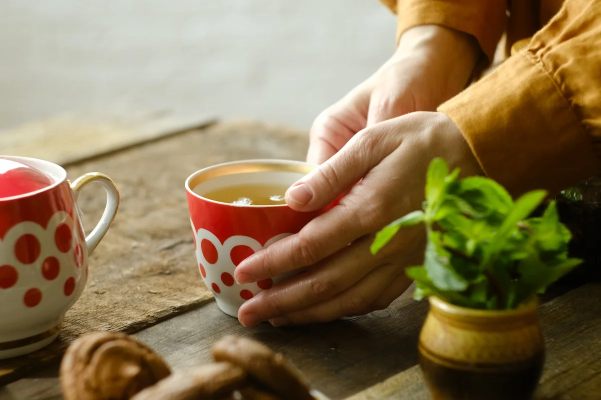 té de hierbabuena en ayunas