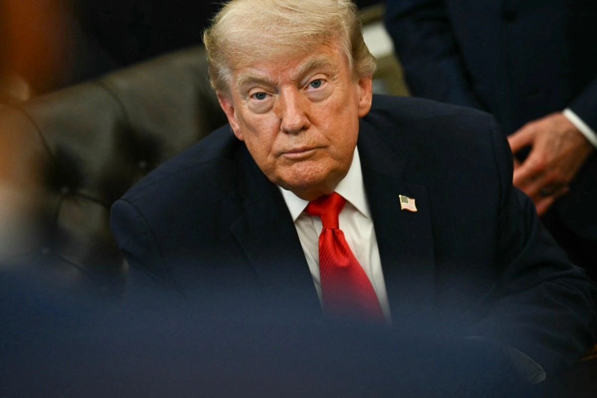 Trump afirma que pacto con Irán está listo para firmarse; agencia iraní lo contradice
