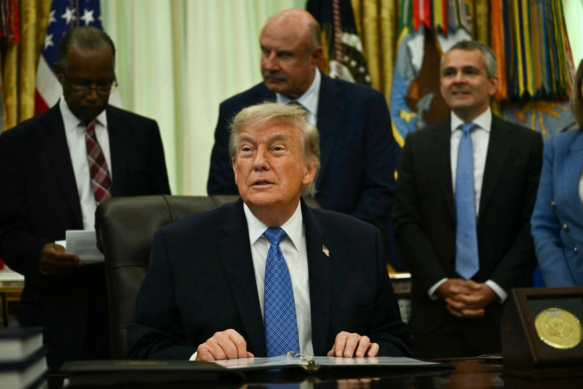 Trump amenaza con aranceles del 100% a países europeos que graven servicios digitales de empresas de EU
