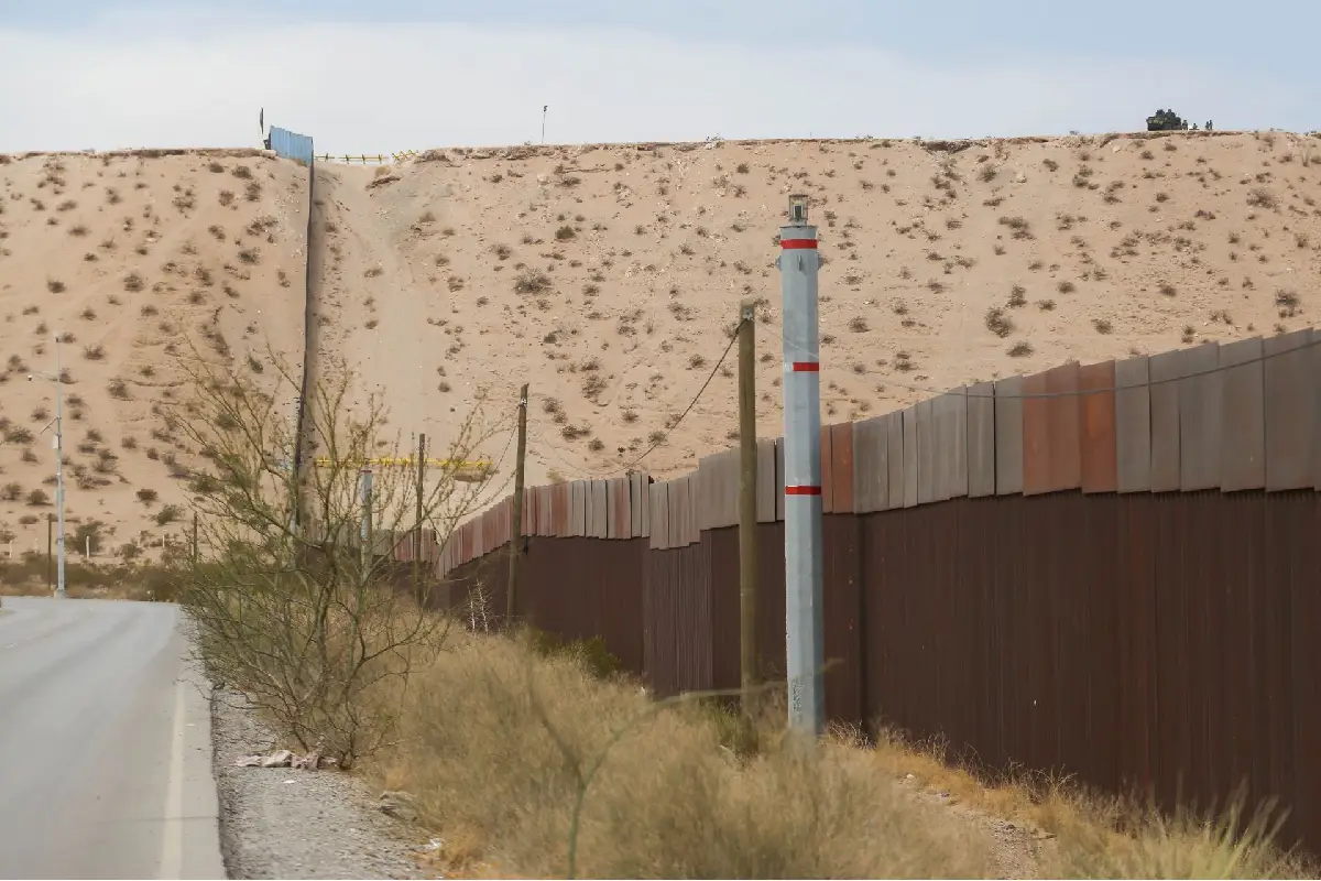 Trump proyecta finalizar construcción del muro fronterizo con México en 2027