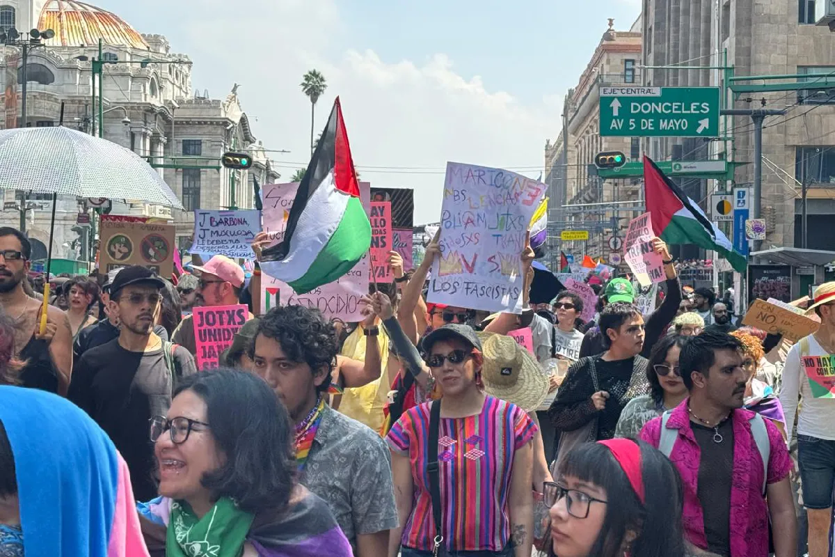 “¡Queremos trabajo, la FIFA al carajo!; la Contramarcha del Orgullo exige respeto a sus derechos