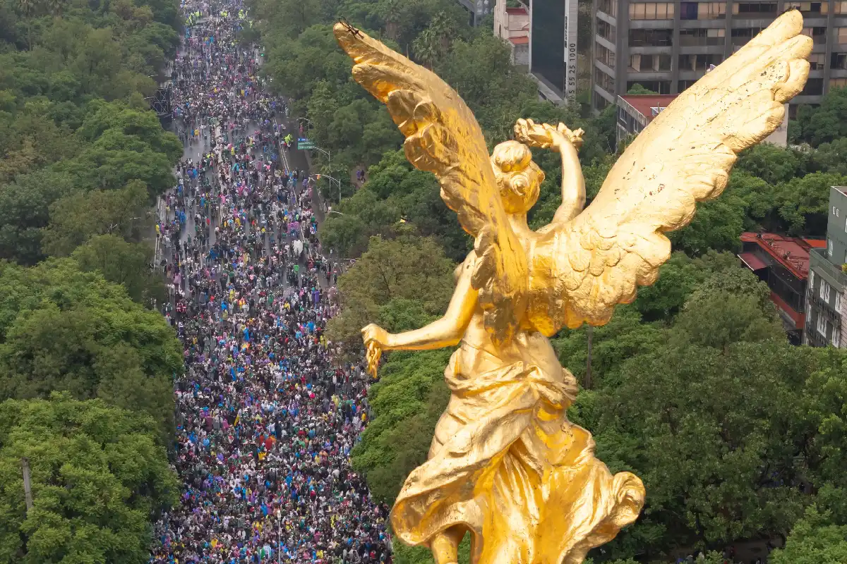 El Ángel de la Independencia se encuentra lleno previo al México-Inglaterra