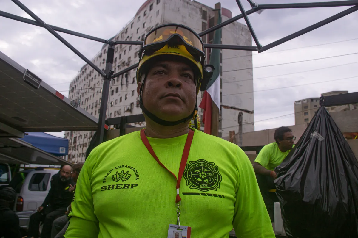 "Cuando la patria llama, hasta el llanto de la madre calla"