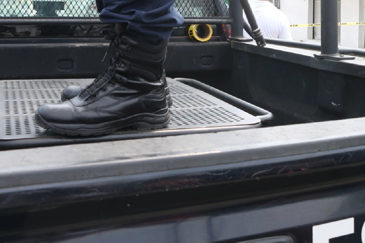 Detienen a seis policías de Tabasco en Operativo Enjambre