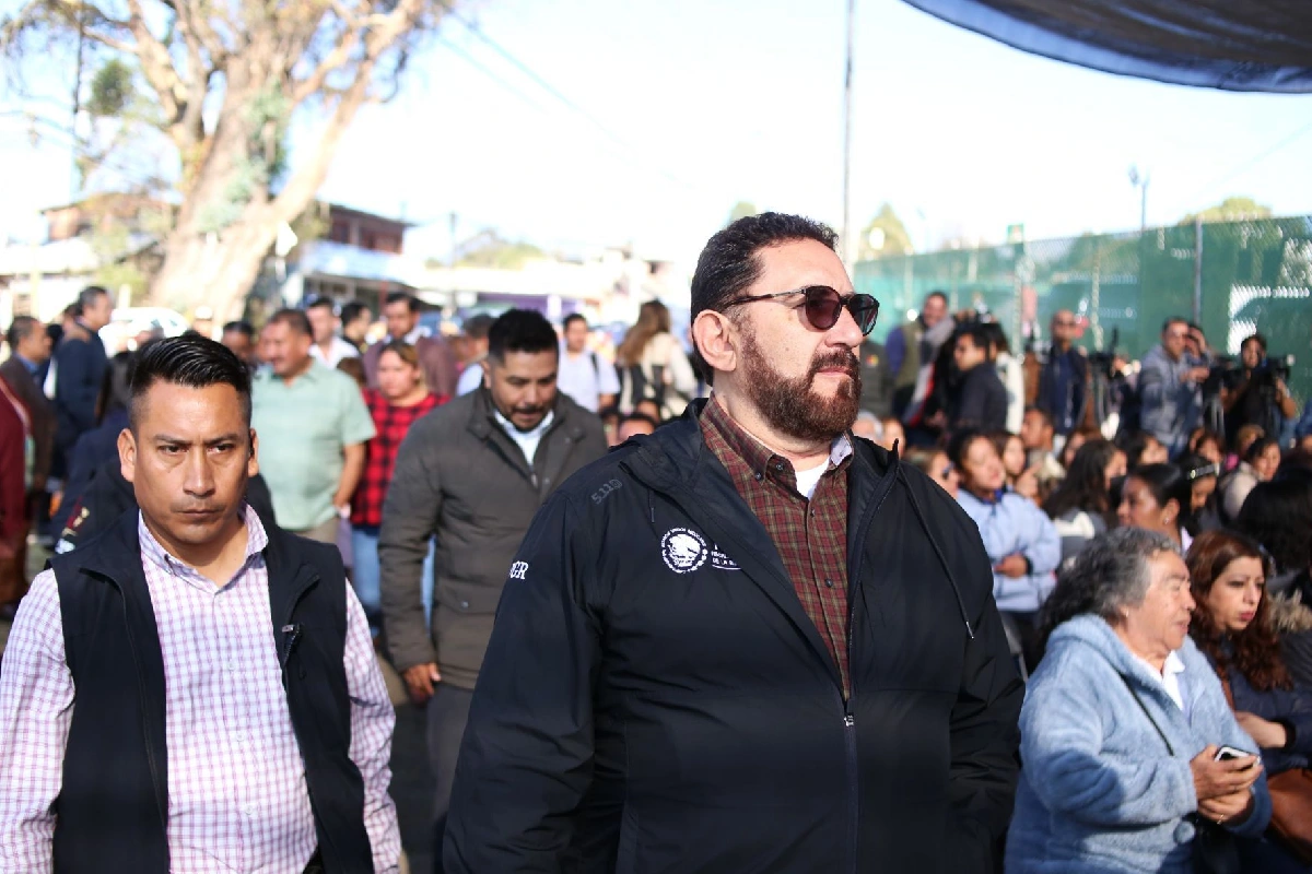 El fiscal Ulises Lara López presentó su renuncia “por motivos personales” como titular de la Fiscalía Especial en Investigación de Asuntos Relevantes y vocero de la FGR