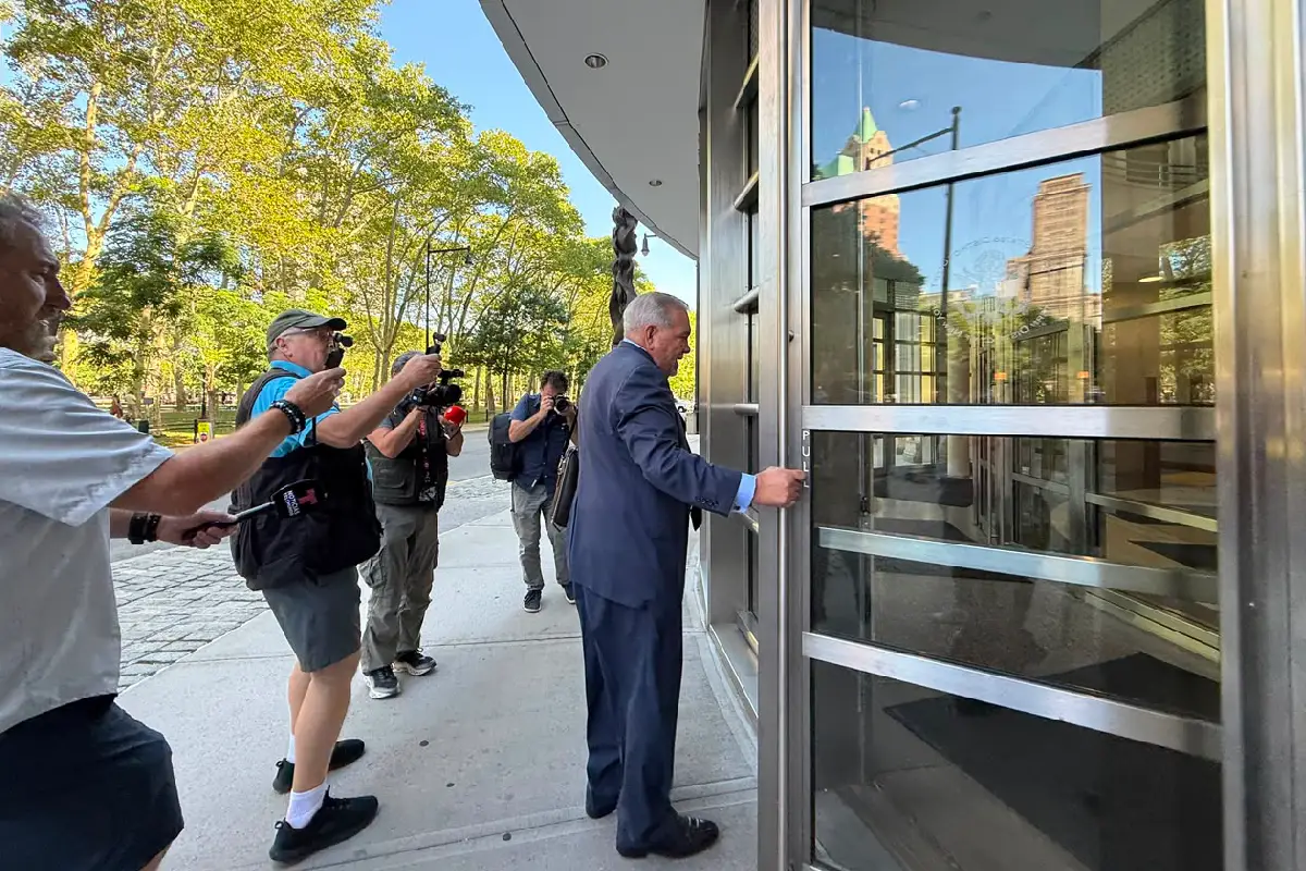 Llegada de Frank Perez, abogado de “El Mayo” a la Corte en NY.