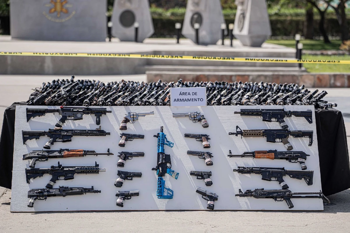 Embajador de México en EU se reúne con ATF; abordan tráfico de armas