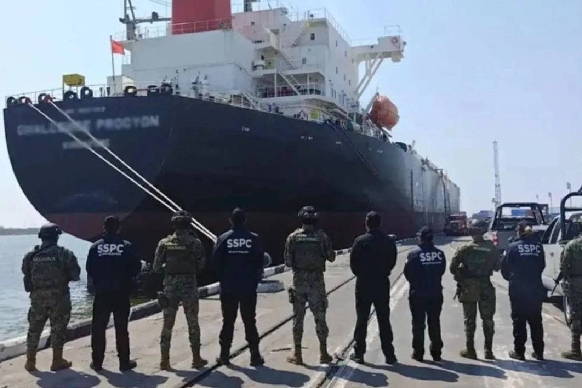 FGR cita a declarar a siete marinos en caso del vicealmirante Farías Laguna