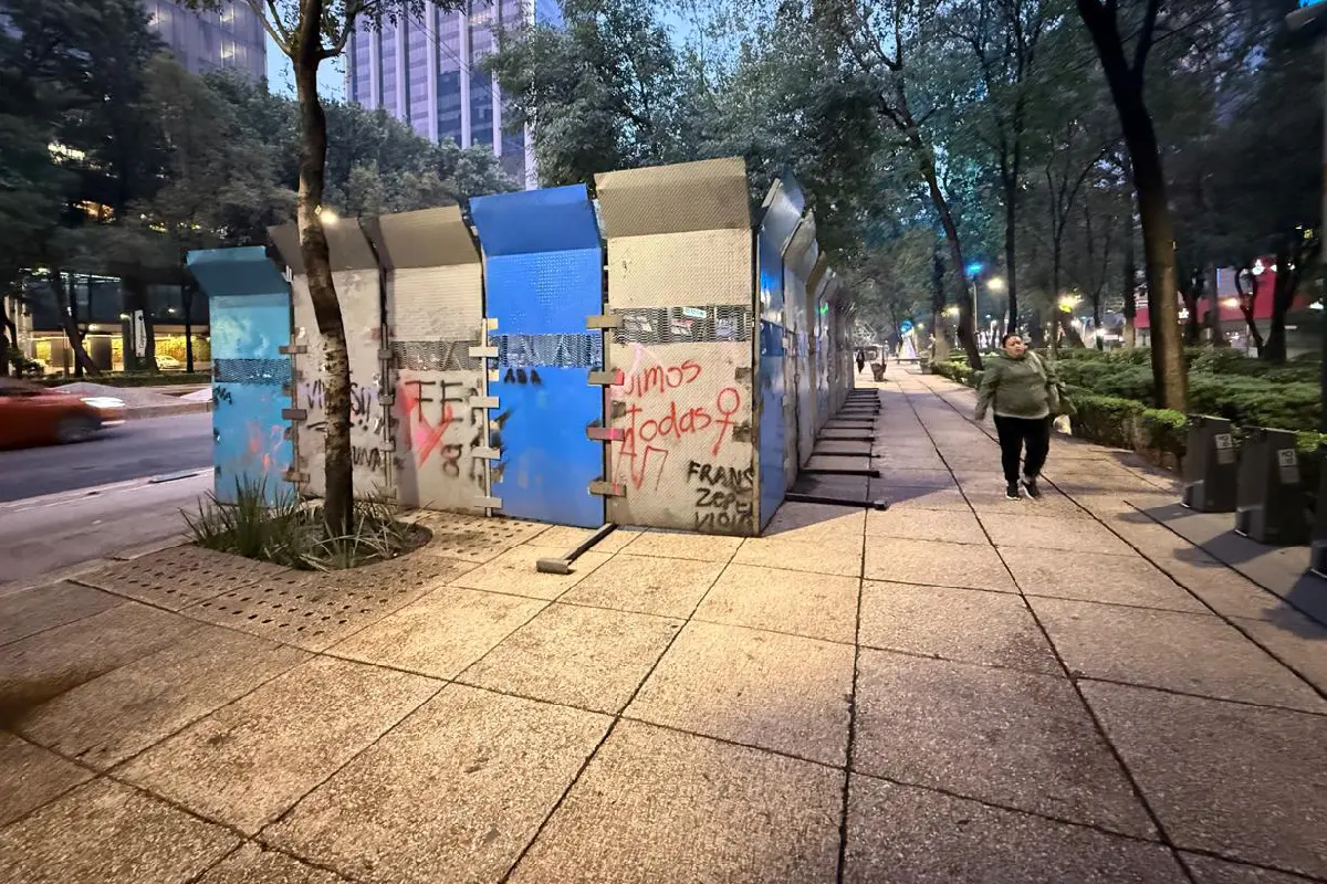 “Hay que estar en las buenas y en las malas”; Paseo de la Reforma se despide del sueño y la fiesta mundialista