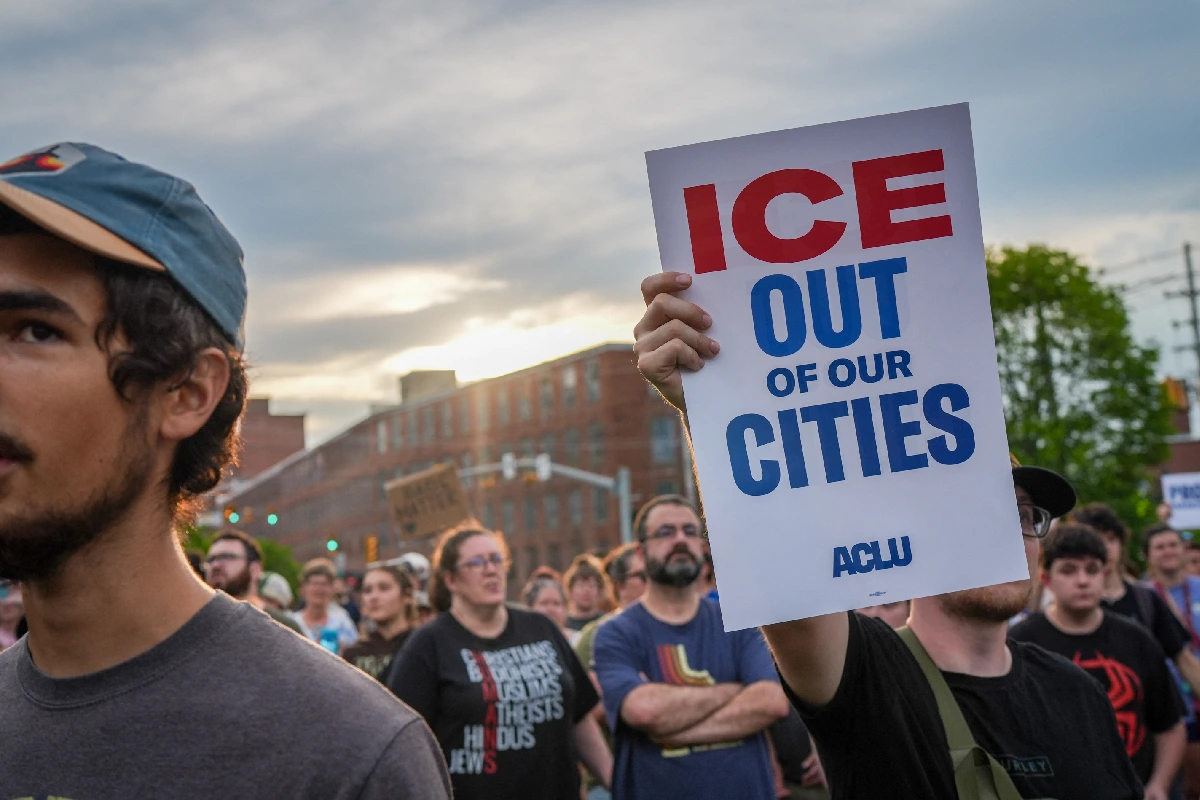 Manifestantes en contra de ICE