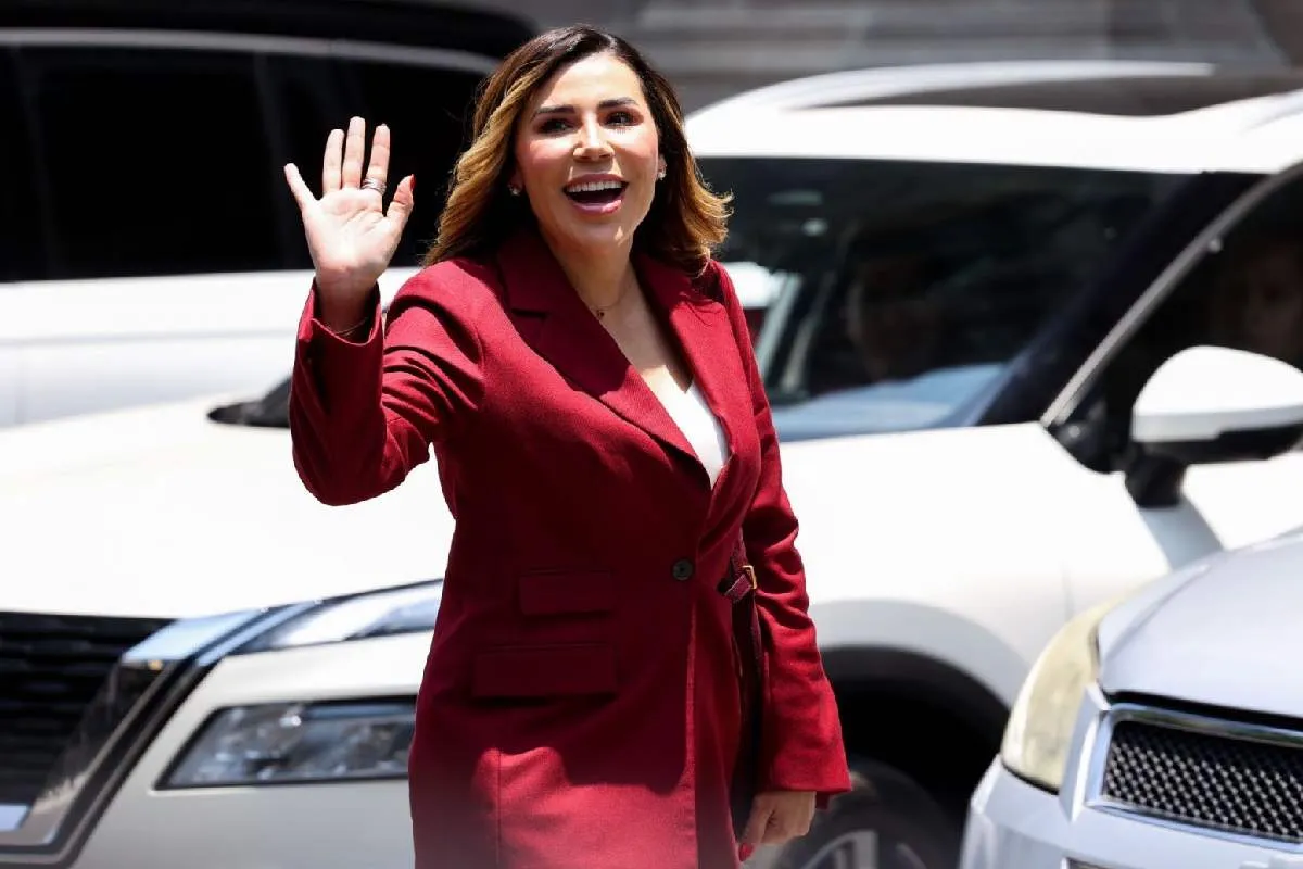 Monreal aconseja a gobernadora de Baja California que denuncie por espionaje