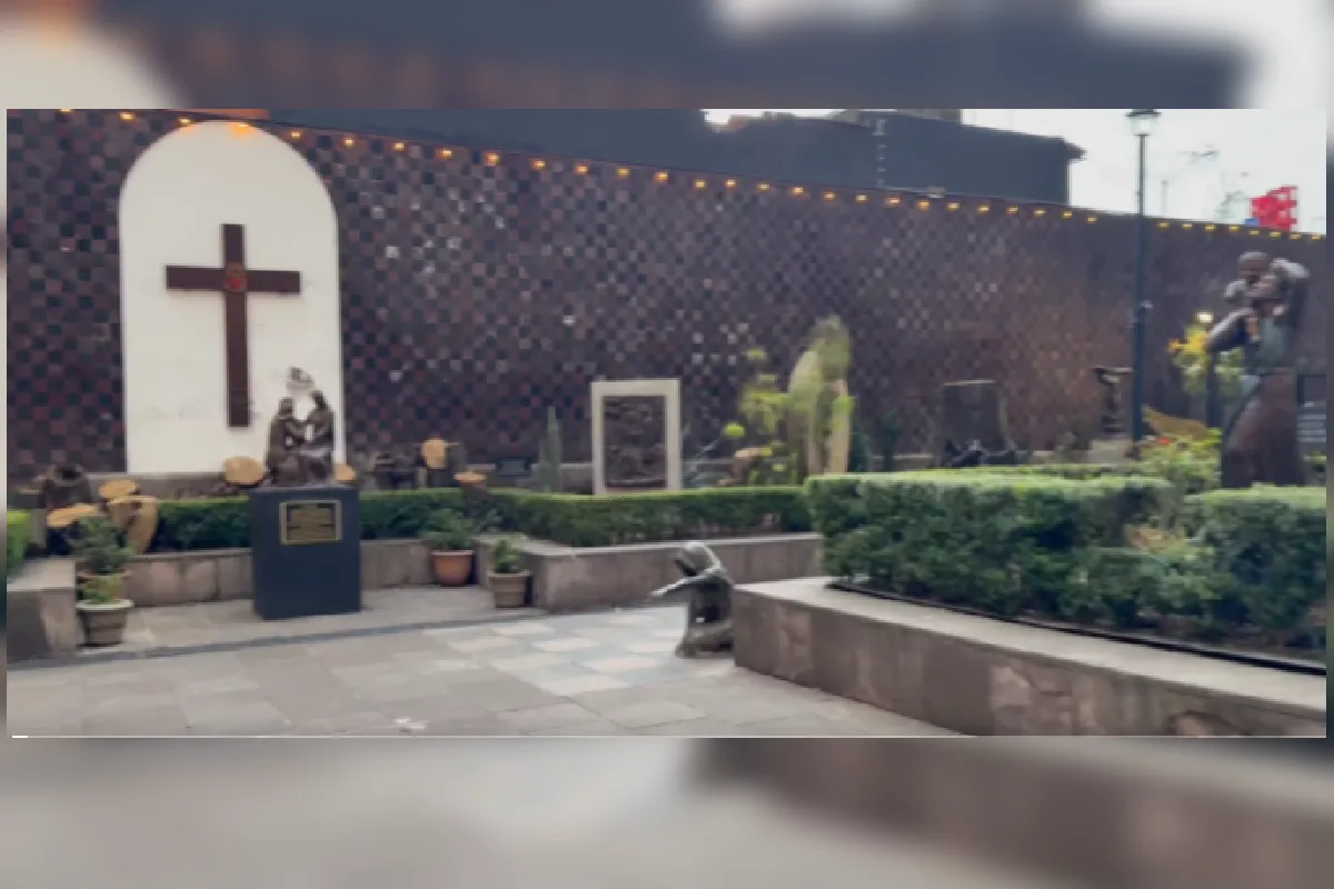 Roban esculturas en iglesia de San Cosme en CDMX; hay un detenido 