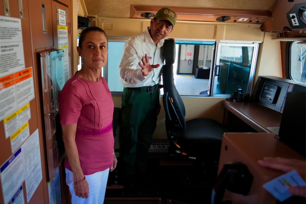 Tren Maya de carga operará en enero; llegan 12 locomotoras, anuncia Sheinbaum