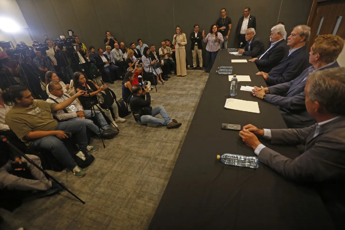Vicente Fox y exgobernadores del PAN respaldan Ernesto Ruffo Appel