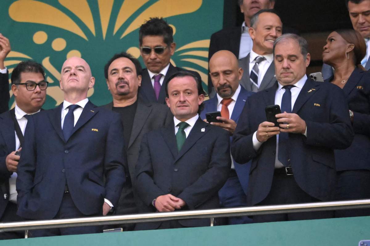 Este 2026 se celebra la edición 23° del Mundial de Futbol de la FIFA, pero ¿qué es la FIFA? Aquí te explicamos cómo se organiza y qué facultades tiene.