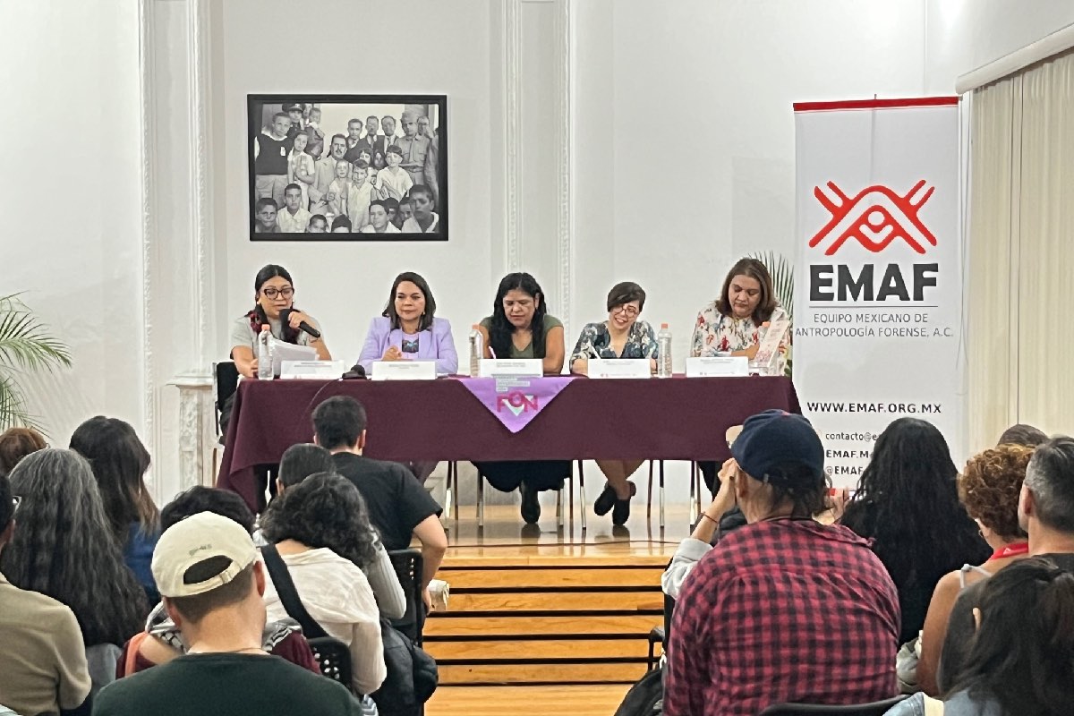 Parte del Equipo Mexicano de Antropología Forense