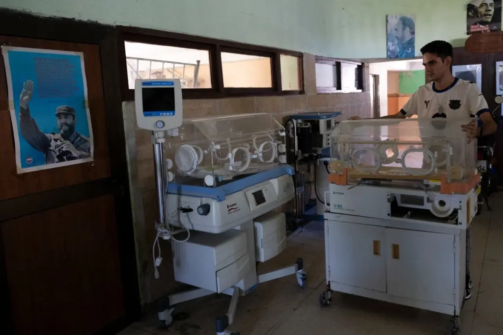 Los hospitales de la capital son incapaces de hacer tomografías por el equipo obsoleto, dependiendo únicamente de un instituto para la ciudad y otras provincias cercanas.