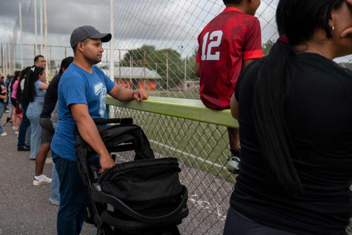 Tras meses de exilio y batallas legales, algunos migrantes logran regresar a sus hogares en EU.