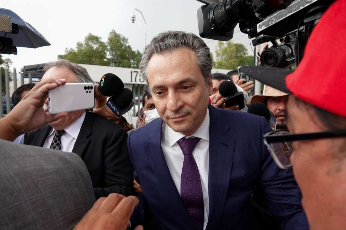 Las investigaciones de la FGR señalan que la cuenta bancaria utilizada para triangular presuntos sobornos en el caso Agronitrogenados le fue cedida a Gilda por su hermano, el exdirector de Pemex, Emilio Lozoya.
