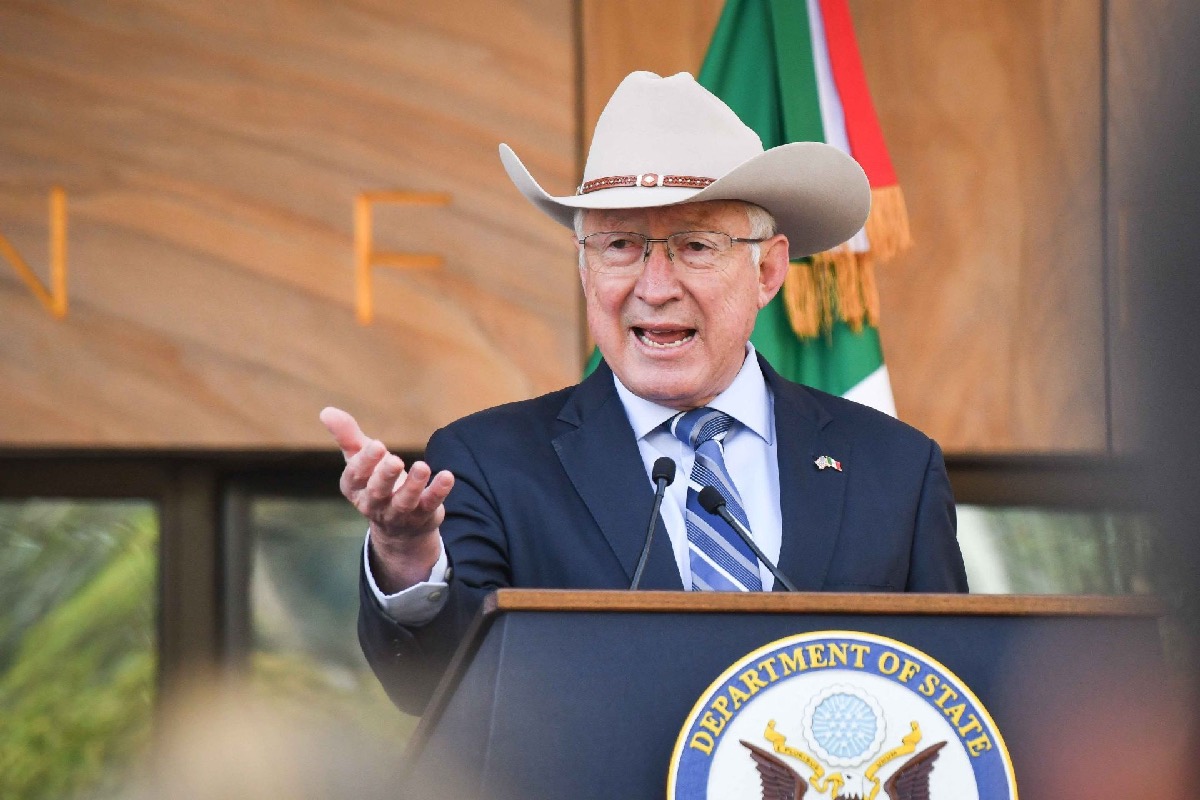 Ken Salazar, exembajador de Estados Unidos en México