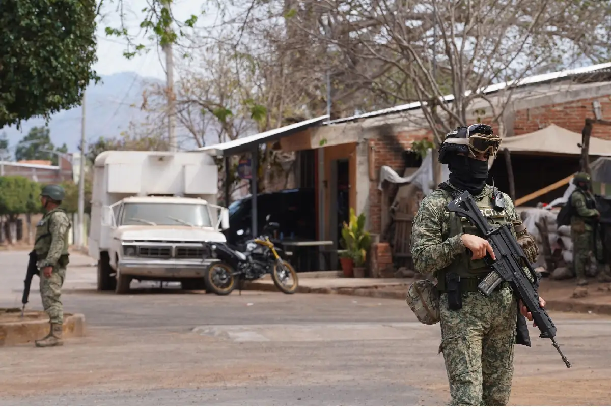 Michoacán reduce 46% los homicidios dolosos; reportan mil 300 detenciones y golpe a narcolaboratorios